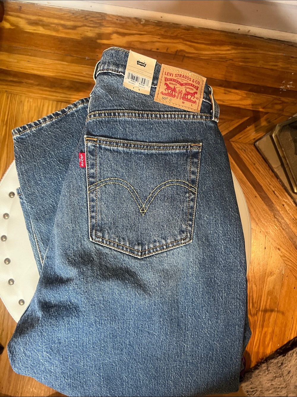 Levi's Women's Straight Leg Blue Denim Jeans with Stud Embellishment - Picture 4 of 8